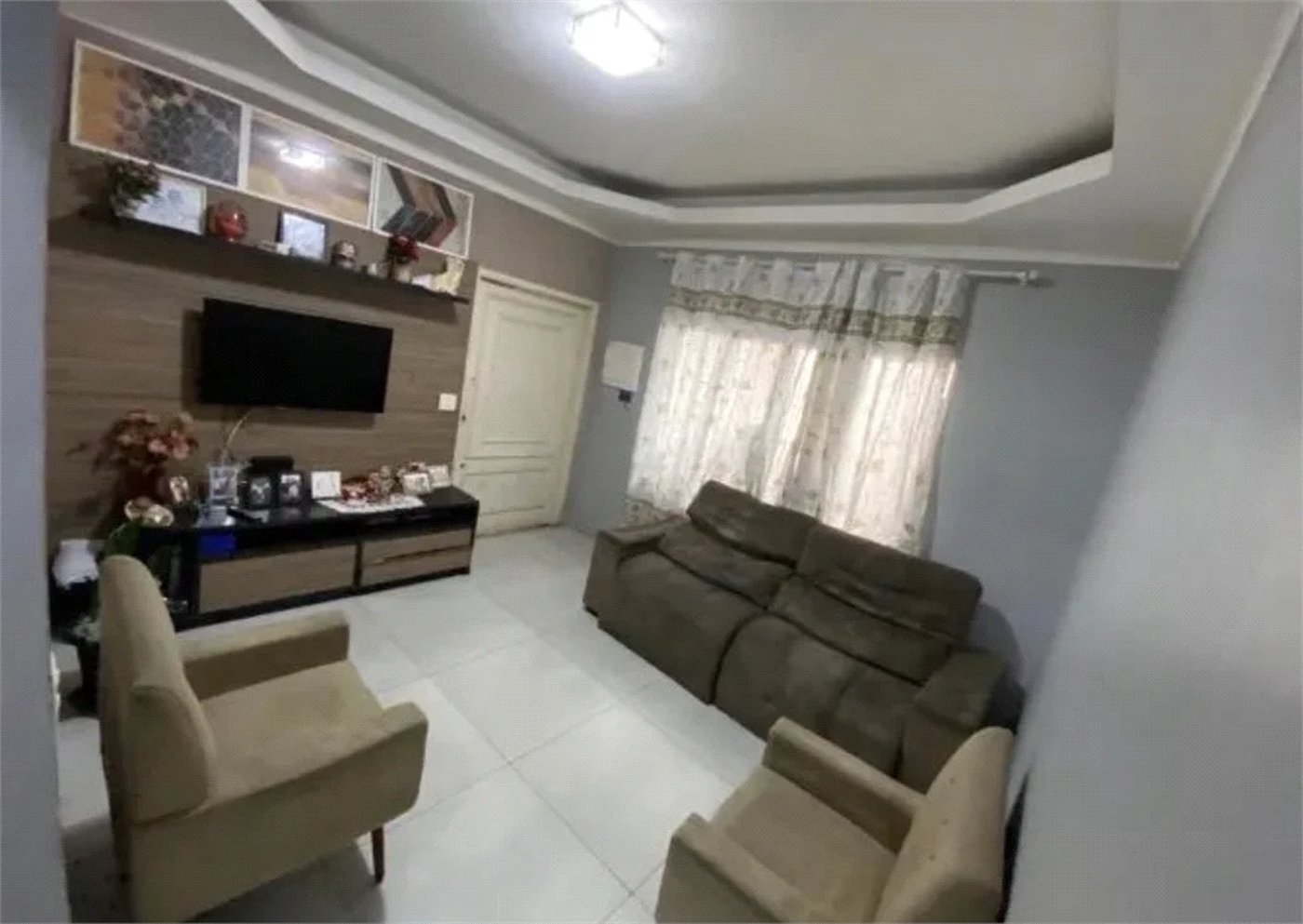 Sobrado à venda com 5 quartos em Santa Maria, Osasco, SP