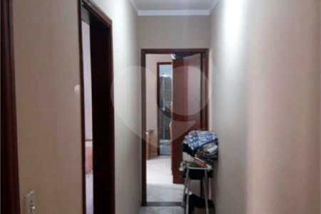 Casa térrea para venda, com 2 dormitórios, sendo 1 suíte.