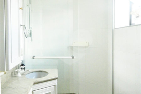 Apto na Vila Mariana c/270m2 - 4 Quartos/3 Suítes/5 Vagas de garagem - metrô Santa Cruz