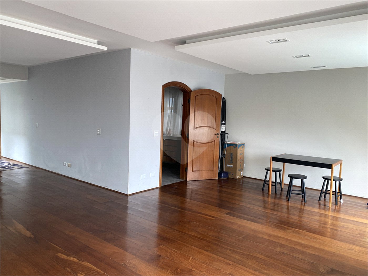 Casa à venda com 3 suítes em Jardim Leonor, São Paulo, SP