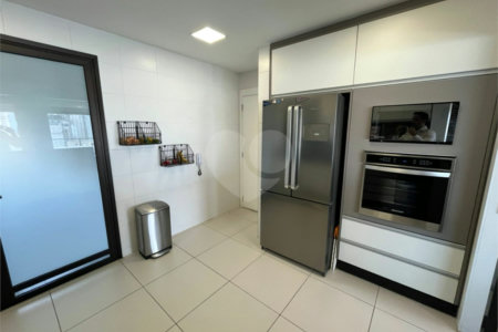 Apartamento à venda com 3 suítes em Campo Belo, São Paulo, SP