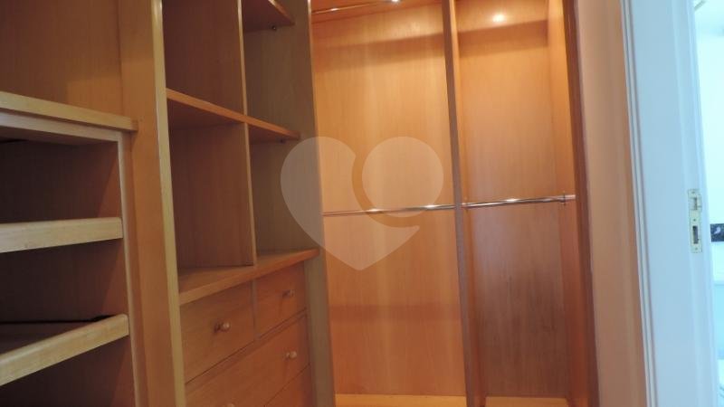 Apartamento à venda com 3 suítes em Jardim Marajoara, São Paulo, SP