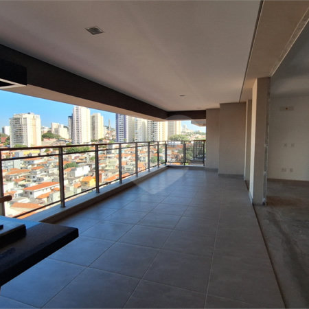 Apartamento à venda com 3 suítes em Vila Romana, São Paulo, SP