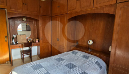 Sobrado à venda com 5 quartos, sendo 1 suíte,  em Vila Bonilha, São Paulo, SP