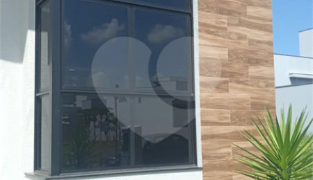 Casa à venda com 3 suítes no condomínio Jardim Residencial Dona Lucilla, Indaiatuba - SP