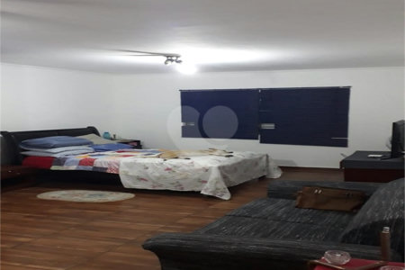 Sobrado à venda com 2 quartos em Vila dos Remédios, São Paulo, SP