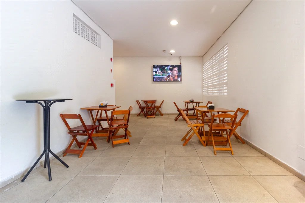 Apartamento à venda com 3 suítes em Parque Reboucas, São Paulo, SP