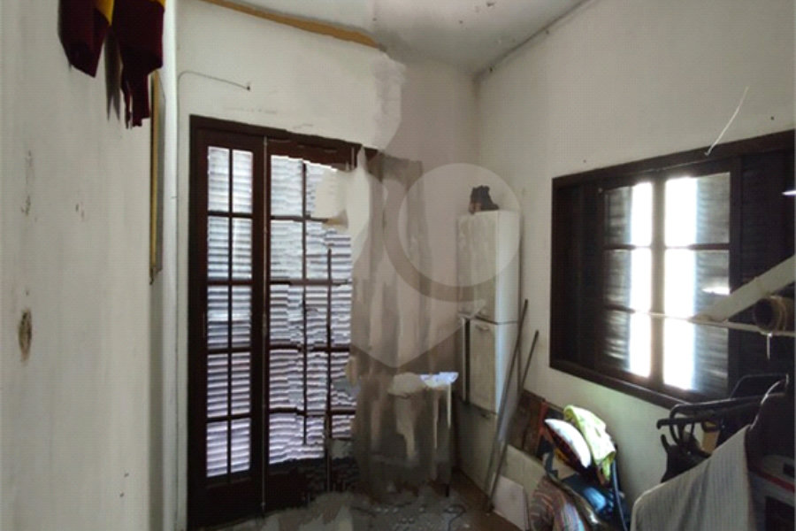 Casa à venda com 6 quartos, sendo 2 suítes,  no condomínio Doutor Francisco Ranieri, São Paulo - SP