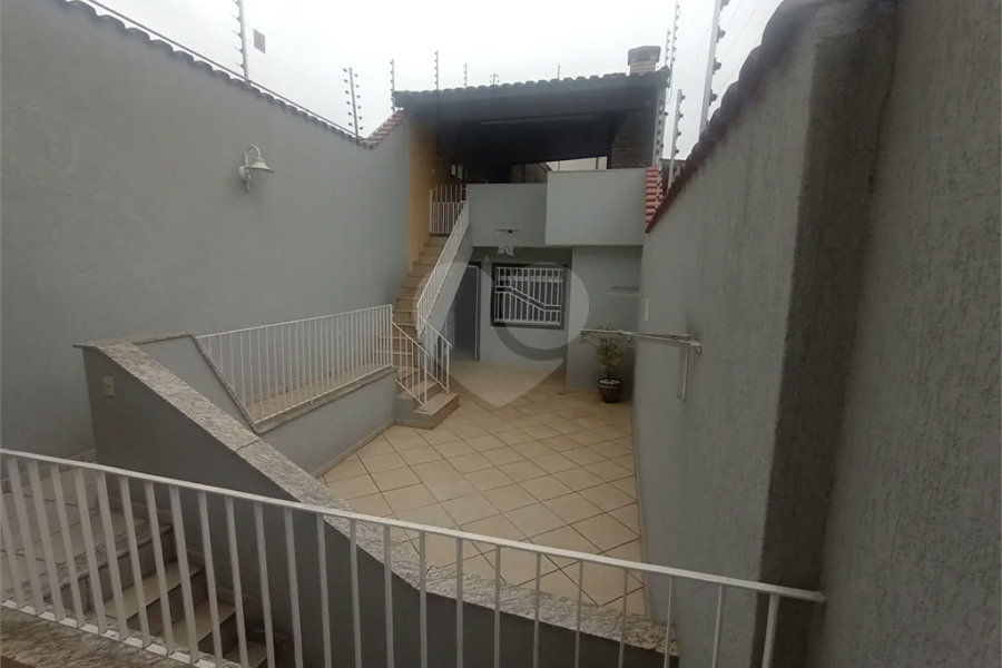 Sobrado à venda com 3 quartos, sendo 1 suíte,  em Vila Gustavo, São Paulo, SP