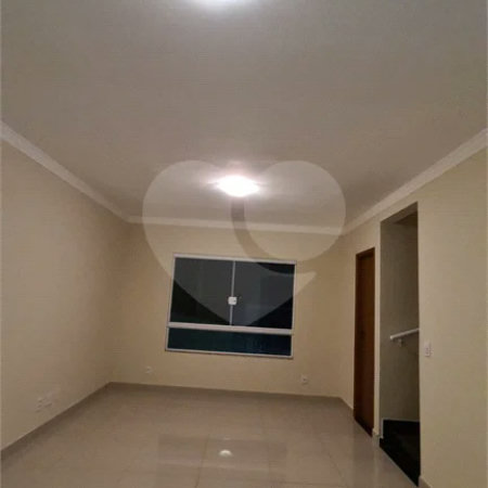 Casa à venda com 3 quartos, sendo 1 suíte, no condomínio Alvorada Parque Vitória, São Paulo - SP