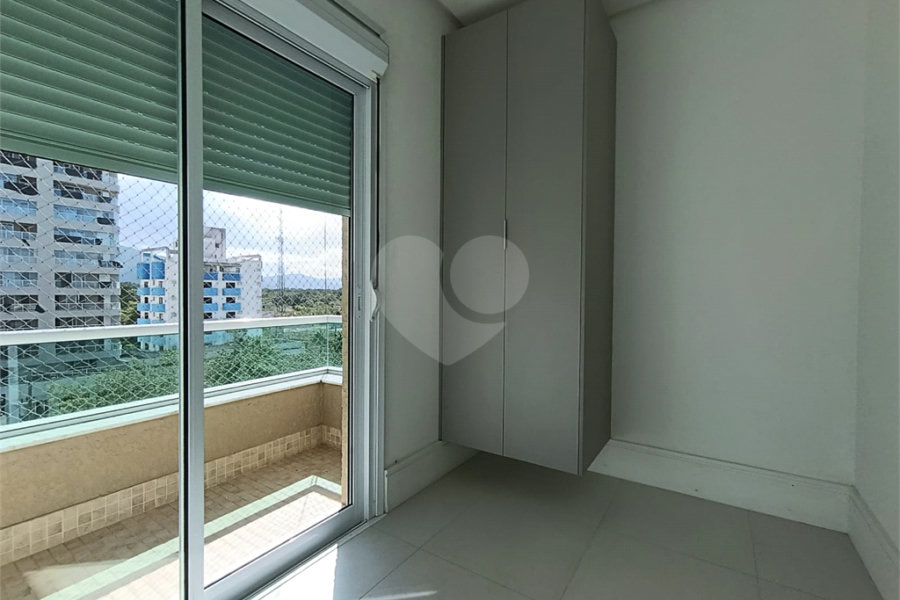 Apartamento para alugar com 3 suítes em Jardim Virgínia, Guarujá, SP