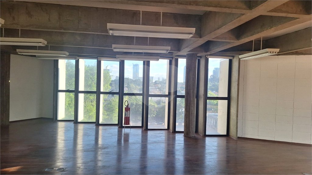 Sala à venda ou para alugar em Real Parque, São Paulo, SP