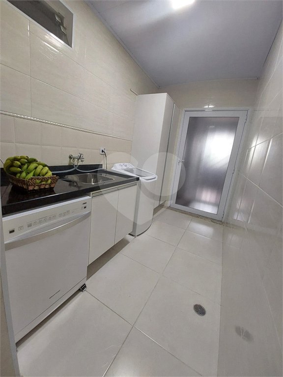 Sobrado à venda com 3 quartos, sendo 1 suíte, em Vila Nova Socorro, Mogi das Cruzes, SP