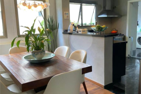 Apartamento à venda com 3 suítes em Vila Suzana, São Paulo, SP