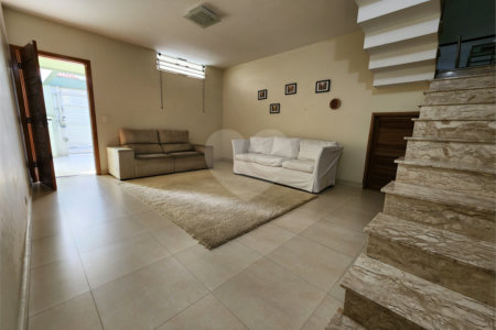 Casa à venda com 4 quartos, sendo 3 suítes,  em Vila Rosália, Guarulhos, SP
