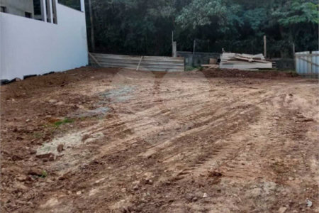 Terreno à venda no condomínio Sem, Santana de Parnaíba - SP