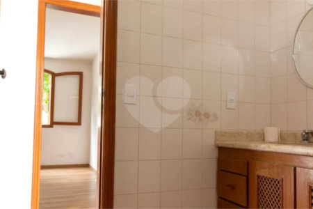 Casa à venda com 4 quartos, sendo 1 suíte, em Vila Tiradentes, São Paulo, SP