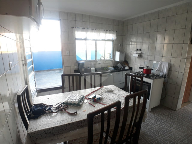 Sobrado à venda com 4 quartos em Parada Inglesa, São Paulo, SP