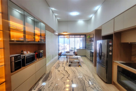 Casa à venda com 4 suítes no condomínio Sta Morriz, Campinas - SP