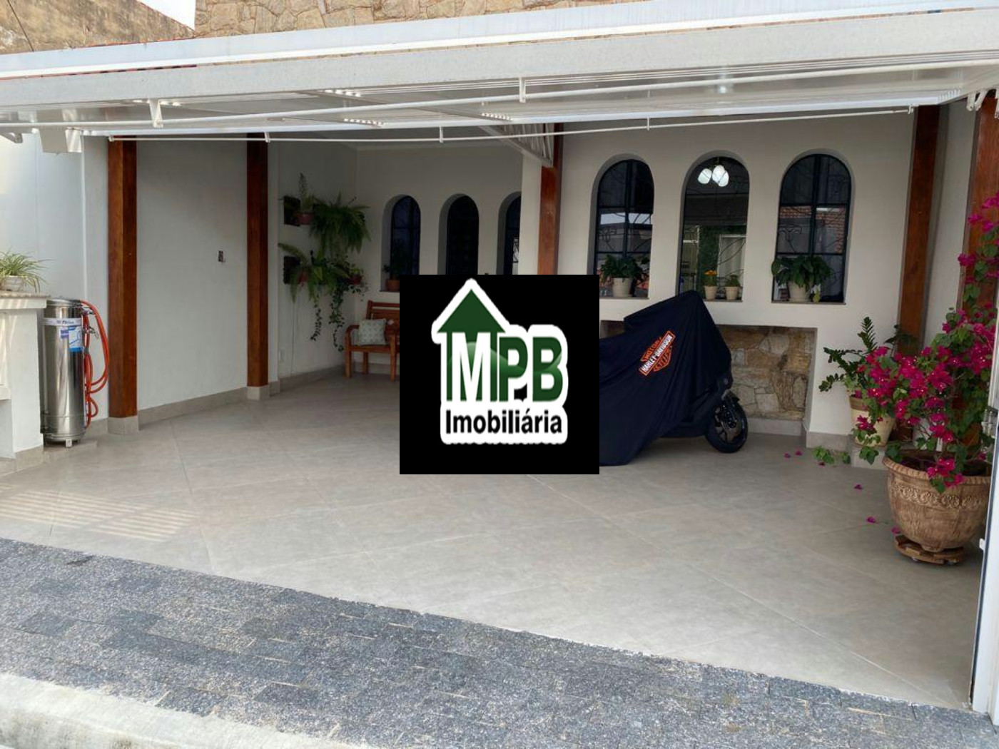 Sobrado à venda com 3 quartos, sendo 1 suíte, em Vila Carvalho, Sorocaba, SP