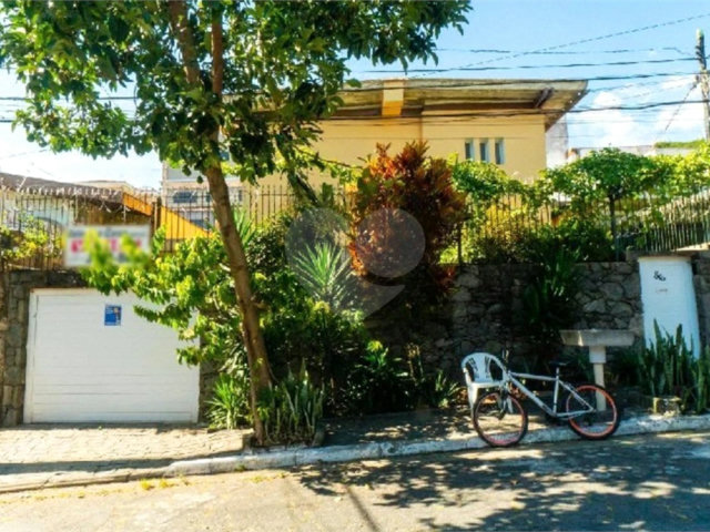 Sobrado à venda com 4 quartos, sendo 1 suíte,  em Jabaquara, São Paulo, SP