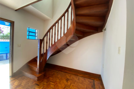 Casa à venda com 2 quartos, sendo 1 suíte, em Aclimação, São Paulo, SP