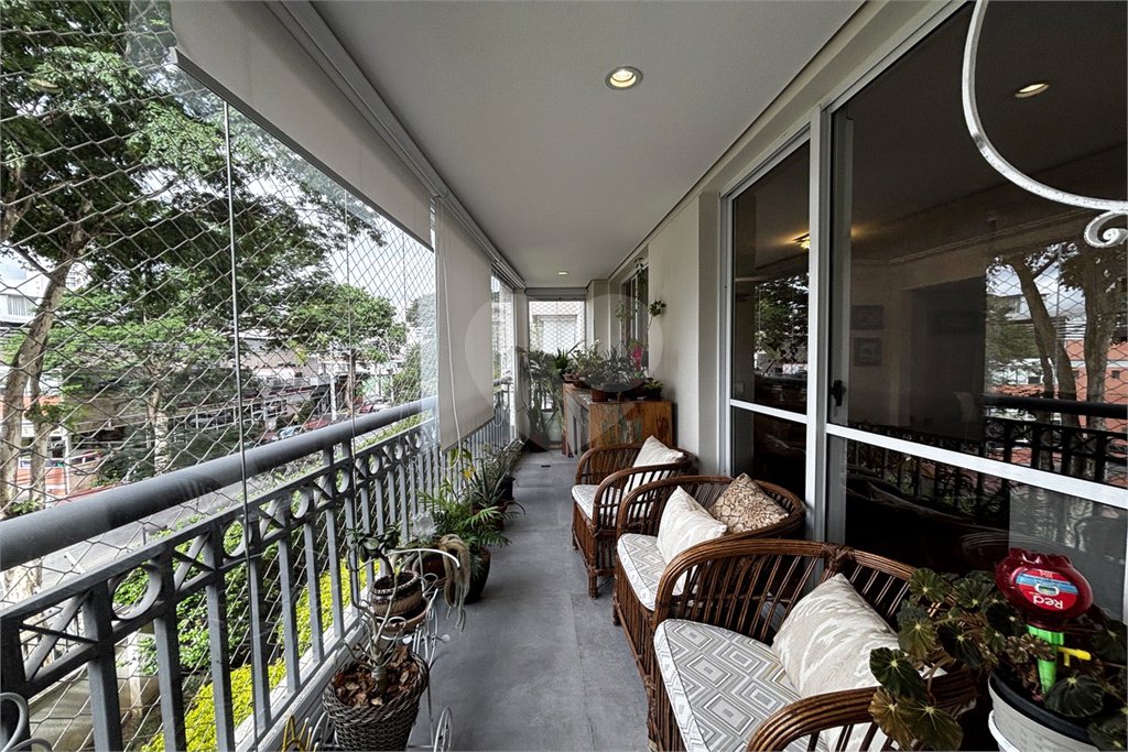 Apartamento para alugar com 3 suítes em Vila Romana, São Paulo, SP
