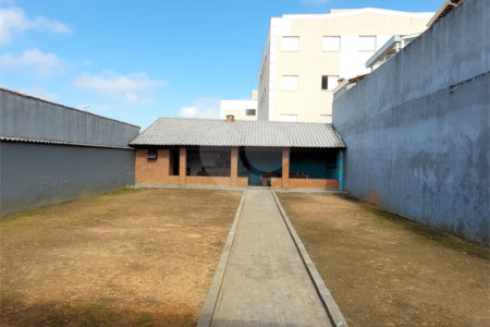 Casa à venda ou para alugar com 3 quartos, sendo 1 suíte,  em Vila Nova Aparecida, Mogi das Cruzes, SP