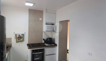 Sobrado à venda com 6 quartos em Jardim Peri, São Paulo, SP