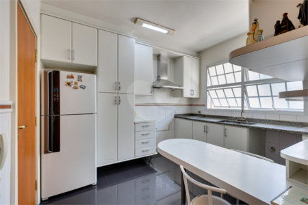 Casa à venda com 4 quartos, sendo 2 suítes, no condomínio Boulevard Saint Michael, São Paulo - SP