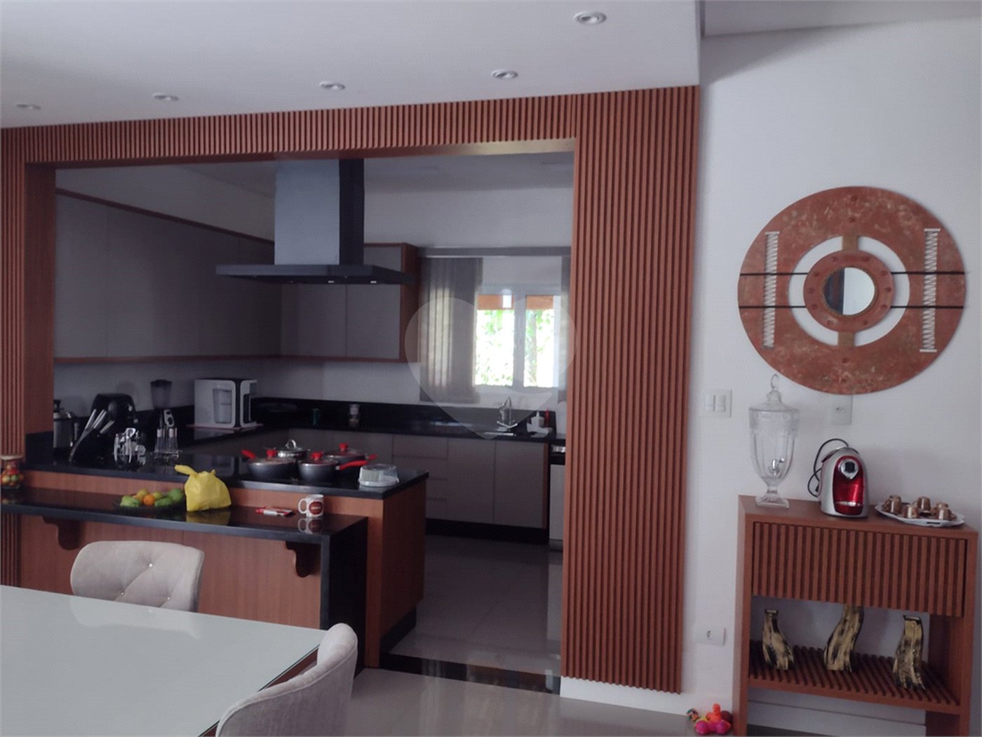 Casa à venda com 5 quartos, sendo 4 suítes, no condomínio Clube Florada Suzano, Suzano - SP