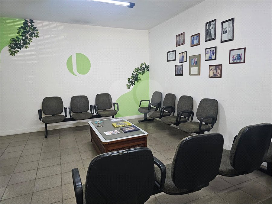 Casa à venda com 8 quartos, sendo 1 suíte, em Vila Mariana, São Paulo, SP