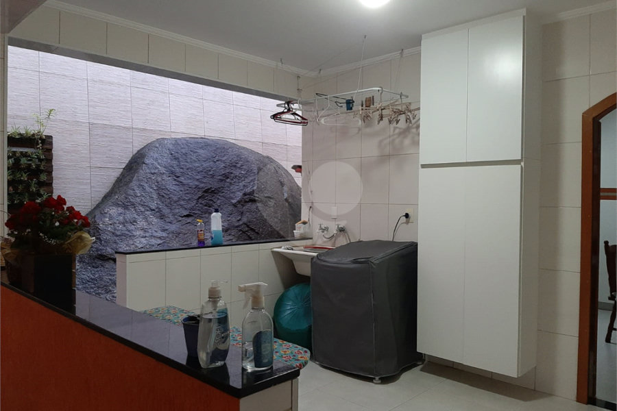 Sobrado à venda com 3 quartos, sendo 1 suíte, em Jardim Peri, São Paulo, SP
