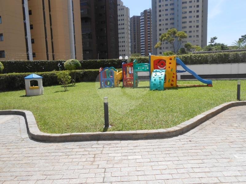 Apartamento à venda com 4 suítes em Vila Suzana, São Paulo, SP
