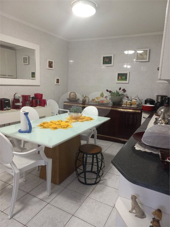 Sobrado à venda com 3 suítes em Alto Ipiranga, Mogi das Cruzes, SP