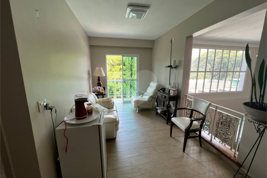 Casa à venda com 6 quartos, sendo 5 suítes, no condomínio Alpes da Cantareira, Mairiporã - SP