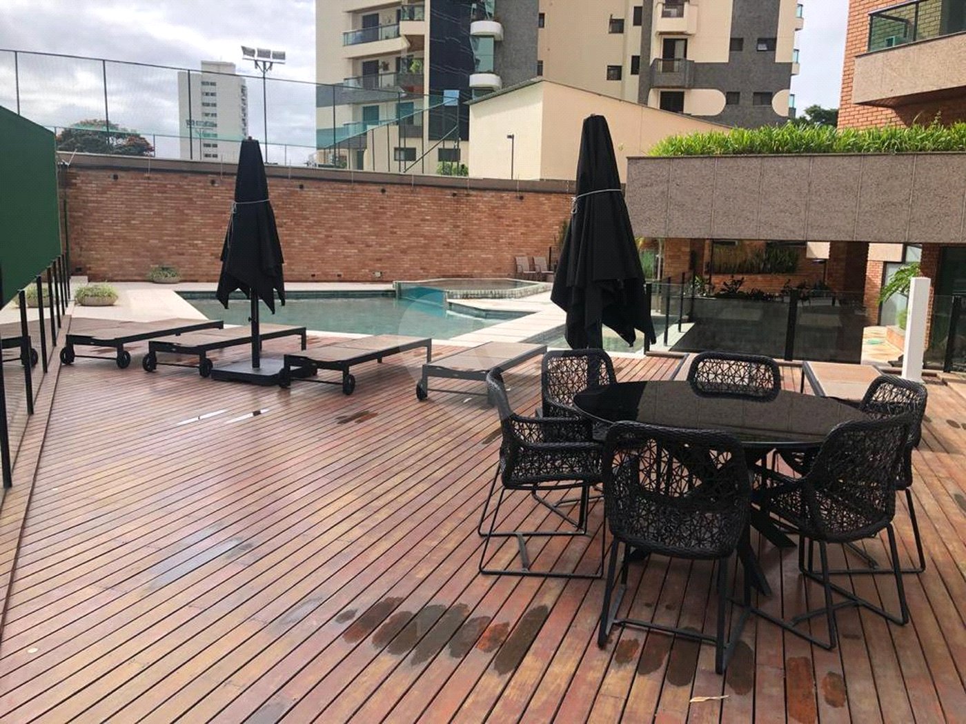 Apartamento à venda com 4 suítes em Vila Oliveira, Mogi das Cruzes, SP