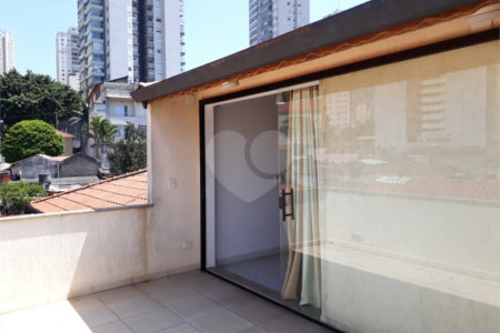 Casa à venda com 3 quartos, sendo 1 suíte, no condomínio Saude, São Paulo - SP