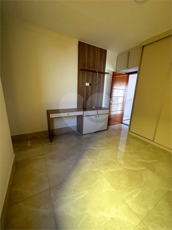 Casa à venda com 3 quartos, sendo 1 suíte,  no condomínio Horto Florestal Villagio, Sorocaba - SP