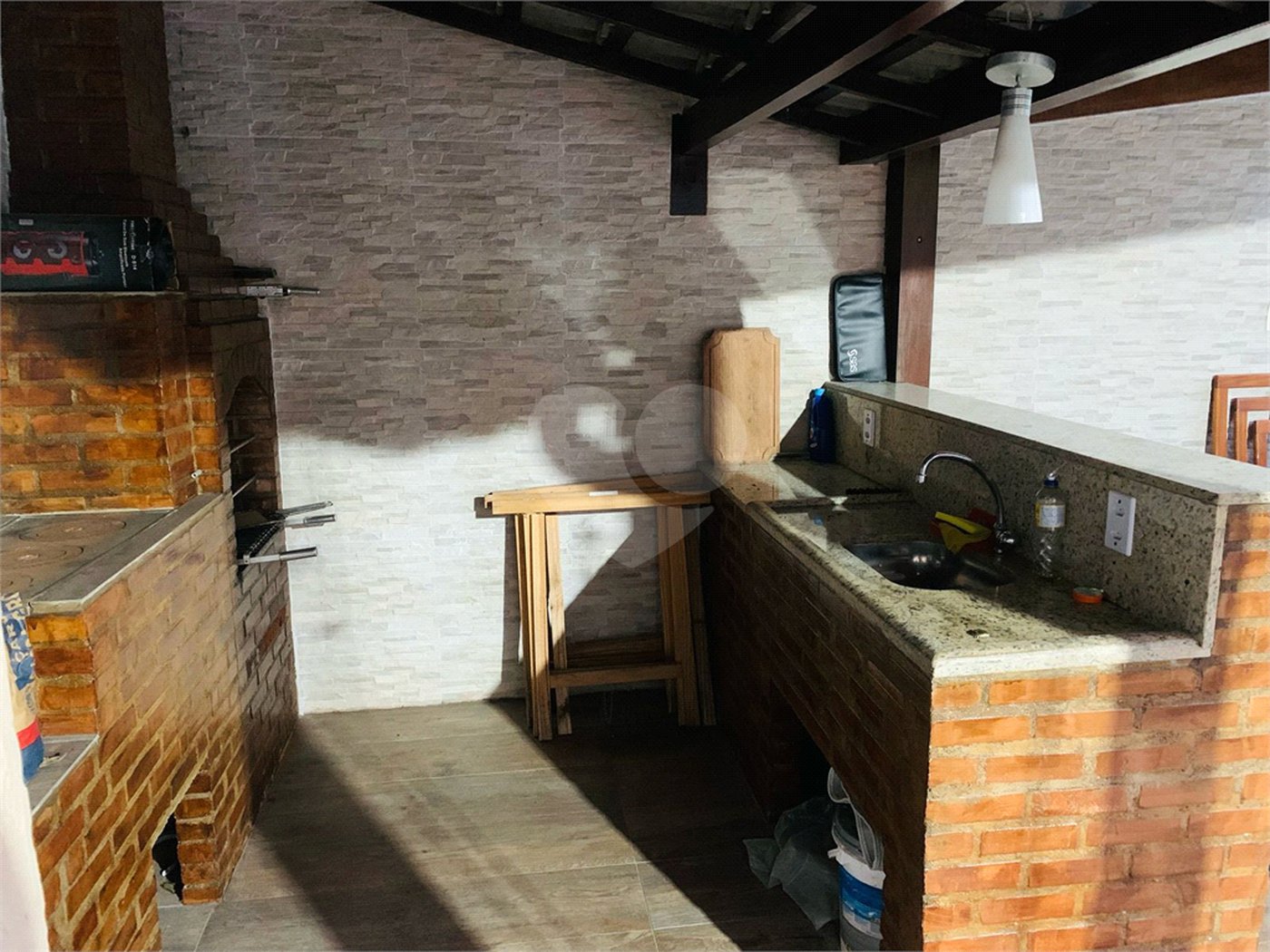 Casa à venda com 4 quartos, sendo 3 suítes, no condomínio Morada da Serra Residencial, Rio de Janeiro - RJ