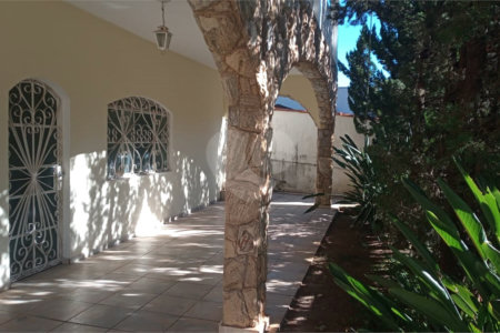 Casa à venda com 5 quartos, sendo 3 suítes,  no condomínio Estância Marambaia, Vinhedo - SP
