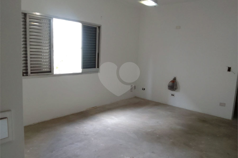 Casa à venda com 2 quartos, sendo 1 suíte, em Parada Inglesa, São Paulo, SP