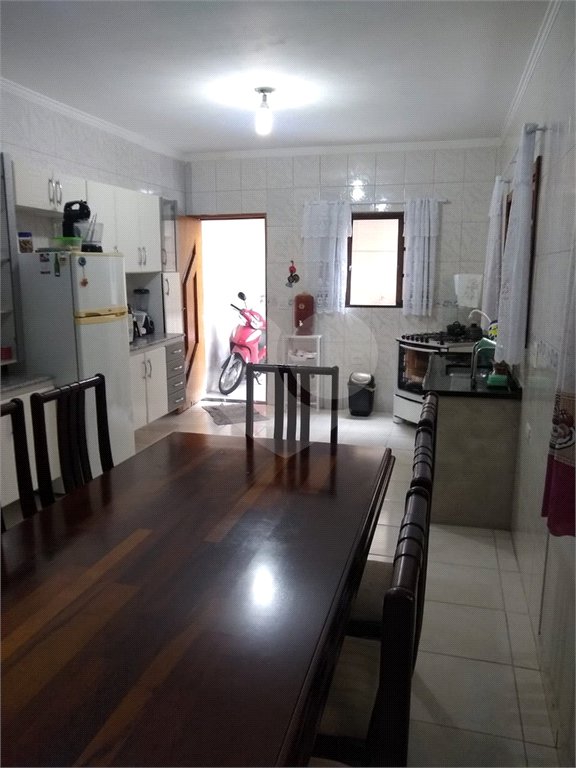 Casa à venda com 3 suítes em Jardim Adriana, Guarulhos, SP