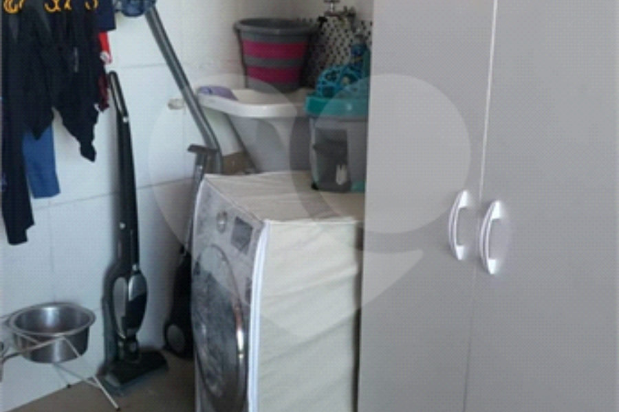 Casa Térrea à venda com 7 quartos, sendo 1 suíte, em Vila Paulicéia, São Paulo, SP