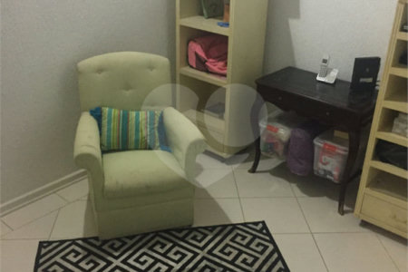 Sobrado à venda com 3 quartos, sendo 1 suíte, em Jardim do Lago, Atibaia, SP