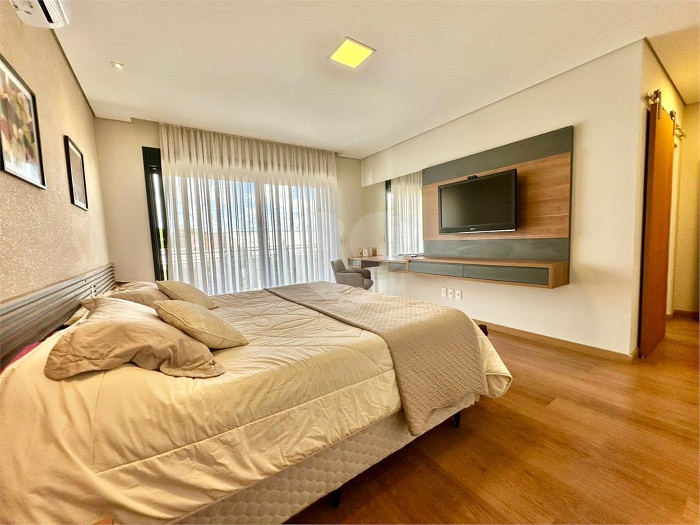 Condomínio à venda com 4 quartos, sendo 3 suítes,  em Bairro da Vossoroca, Sorocaba, SP