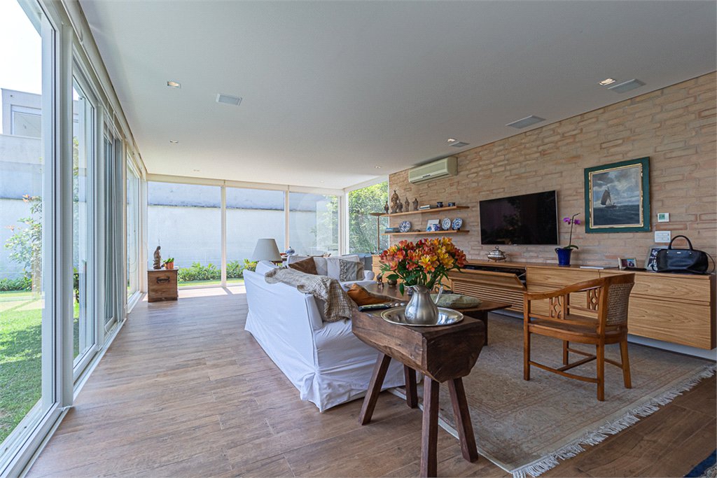 Casa à venda com 3 suítes no condomínio D'avilla, São Paulo - SP