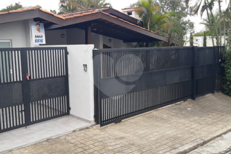 Casa à venda com 3 quartos, sendo 1 suíte, em Vila Santista, Atibaia, SP