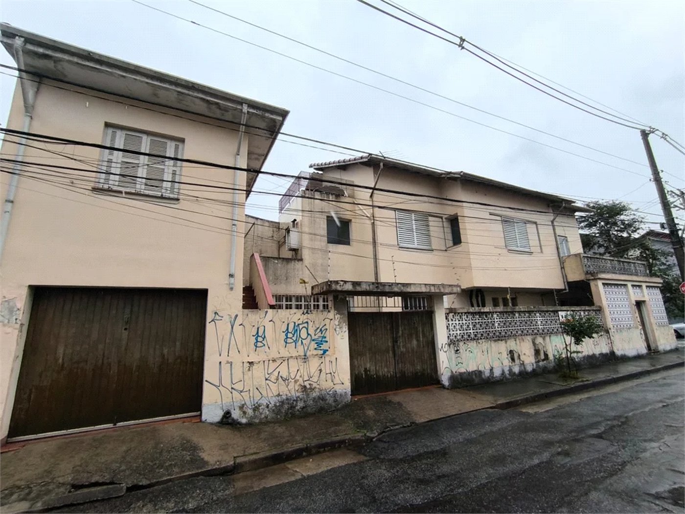 Sobrado à venda com 5 quartos, sendo 1 suíte, em Jardim Trussardi, São Paulo, SP