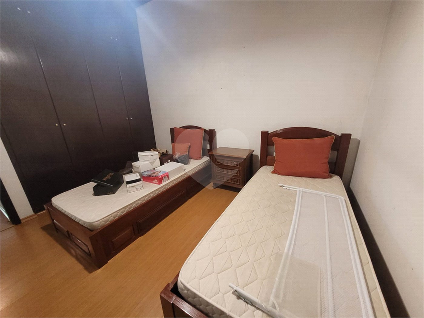 Casa à venda com 3 quartos, sendo 1 suíte, no condomínio Alpes da Cantareira, Mairiporã - SP